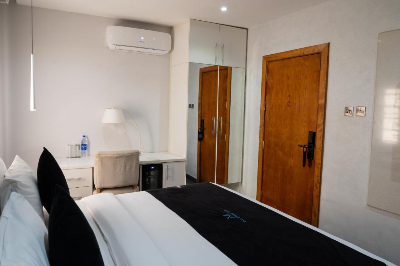 Villa Monument Hotel Aliayabiagba Extérieur photo